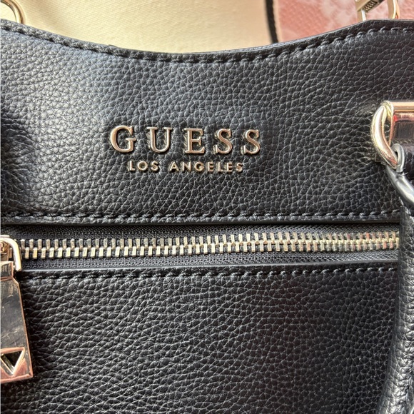 SOLD👻GUESS Los Angeles Black Satchel | Crossbody - Picture 3 of 8